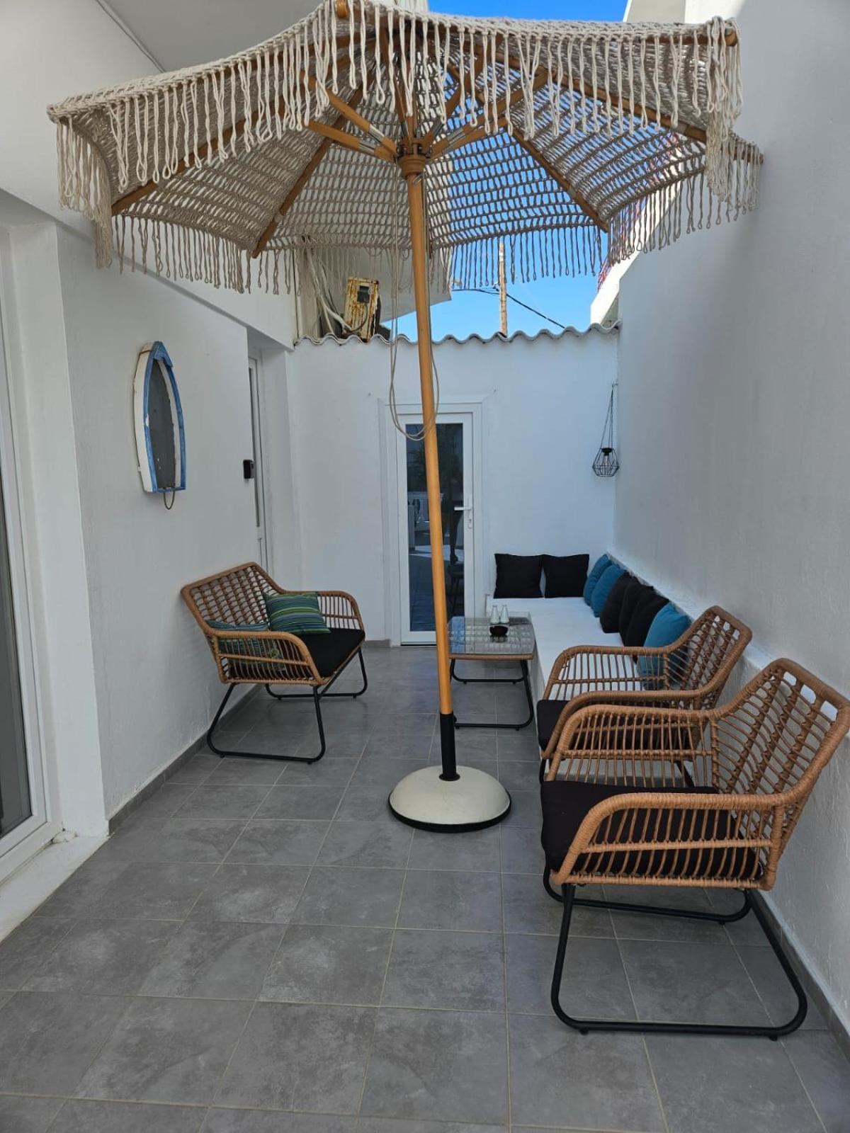 Eris Studios Adamantas  Buitenkant foto