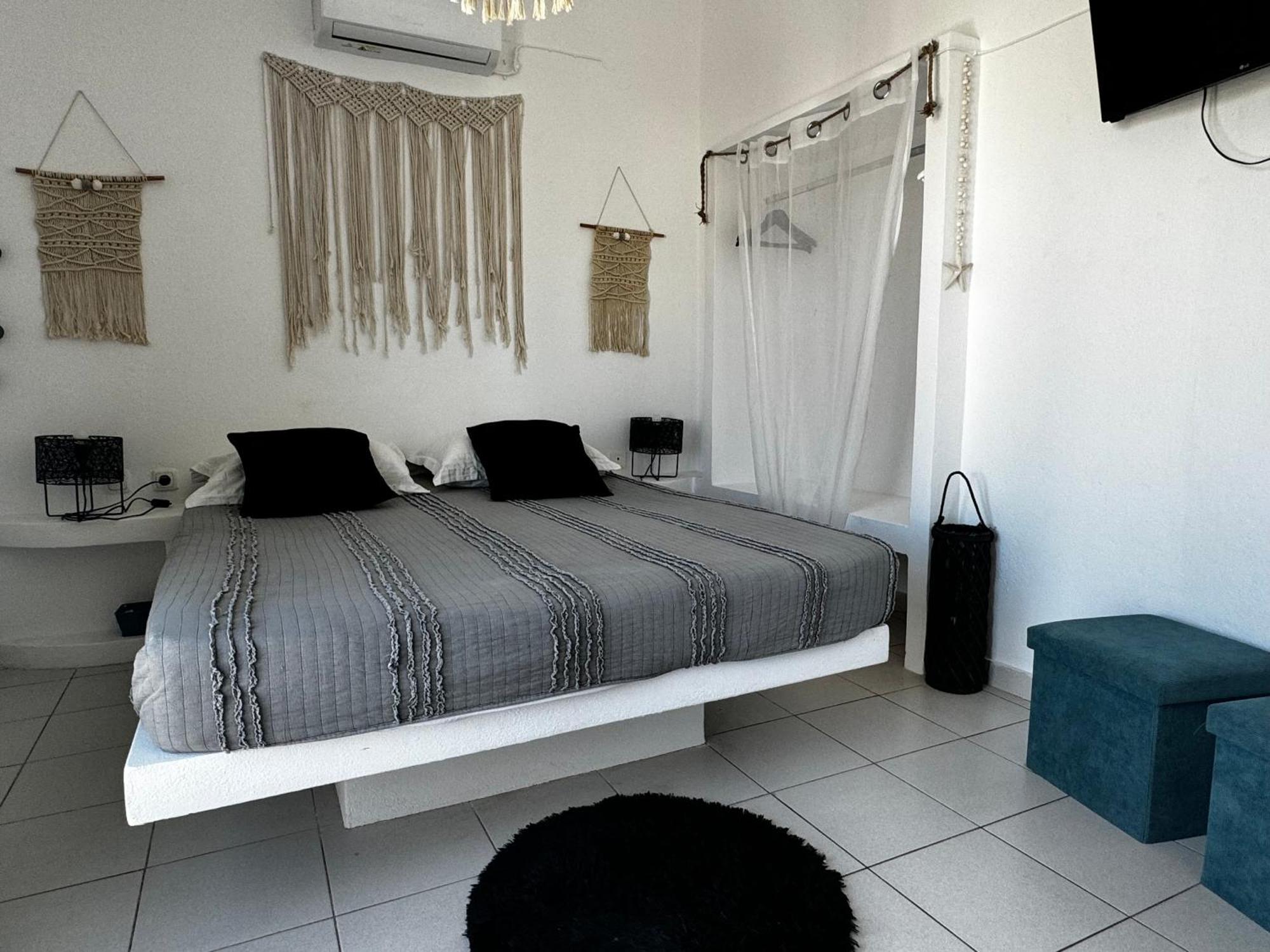 Eris Studios Adamantas  Buitenkant foto