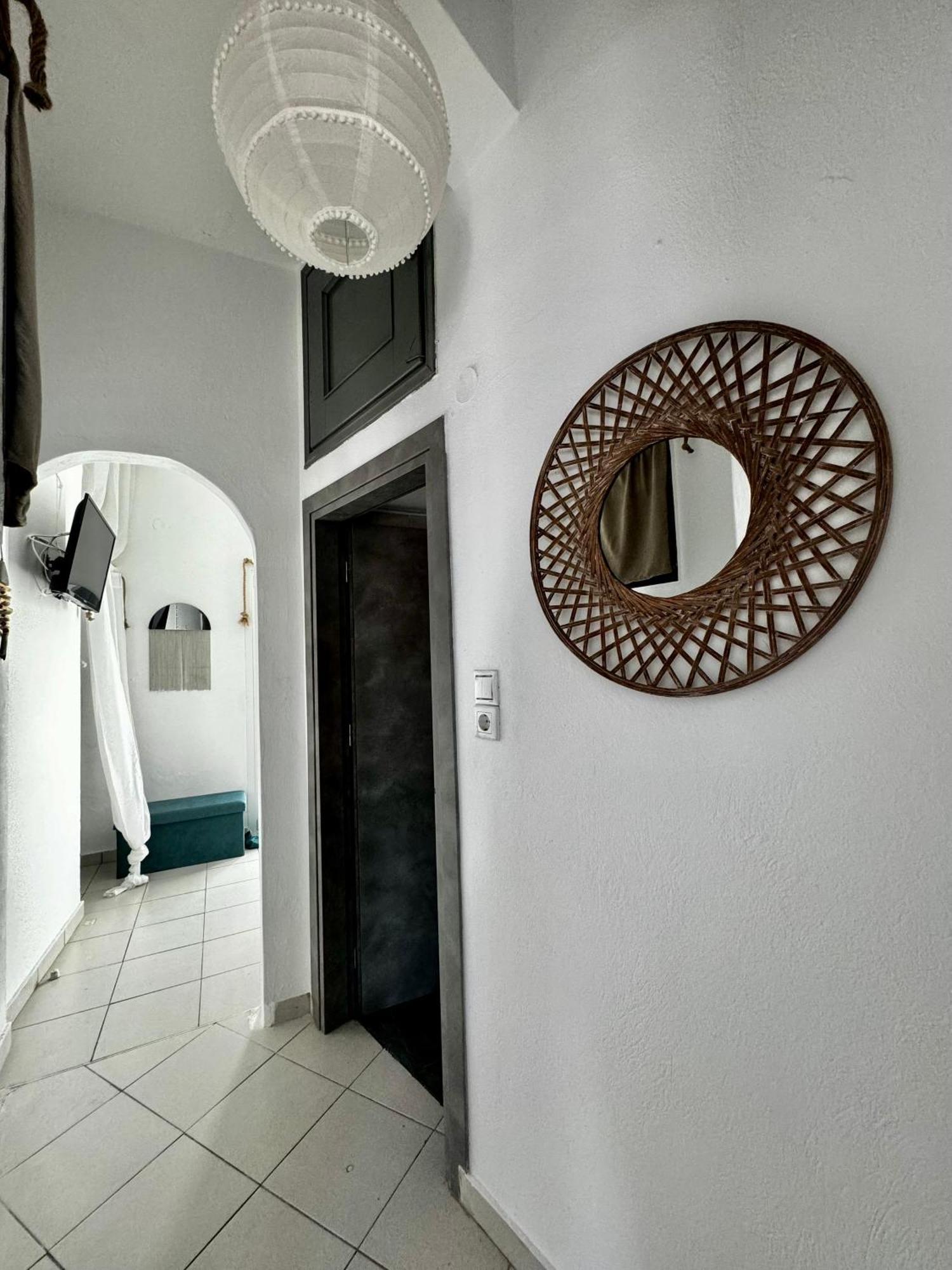 Eris Studios Adamantas  Buitenkant foto